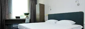 Court Garden Hotel - Ecodesigned Haag 4*,